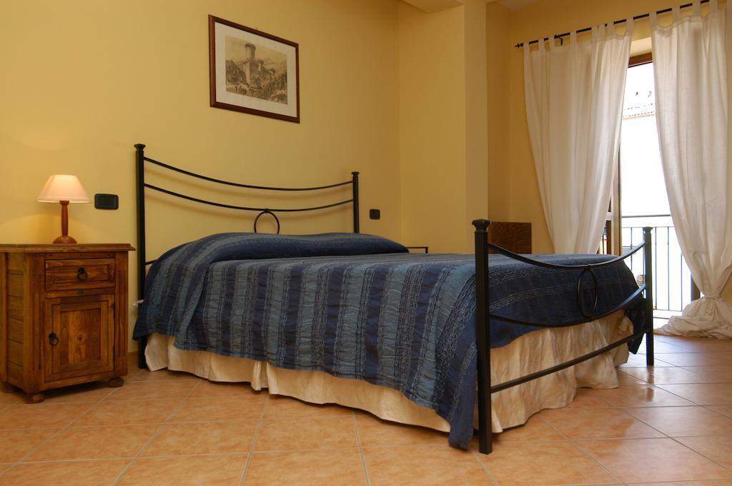 L'Antipapa Hotel Fondi Cameră foto