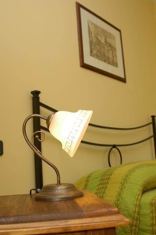L'Antipapa Hotel Fondi Cameră foto